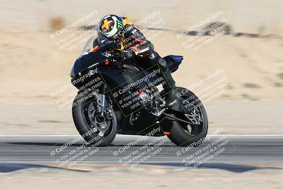 media/Nov-16-2025-Race Pace (Sun) [[8c5fa54630]]/Non Verified Riders (1st 20 Minutes)/2-Turn 10 (1010am)/